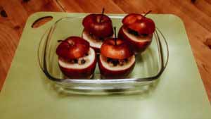 TEAMBRENNER Rezepttipp Bratapfel Gelingt sicher! Marzipanmasse in Äpfel füllen