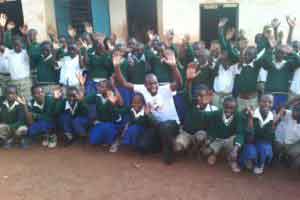 TEAMBRENNER spendet für Kurt Masur Schule Leipzig Schulbau in Tansania