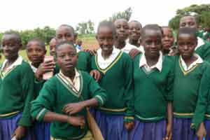 TEAMBRENNER spendet für Kurt Masur Schule Leipzig Kinder in Tansania